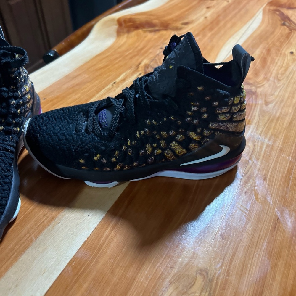 Nike Kids Sneakers Black with Metallic Gold Highlights